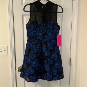 Betsey Johnson Sleeveless Jacquard Dress size 6